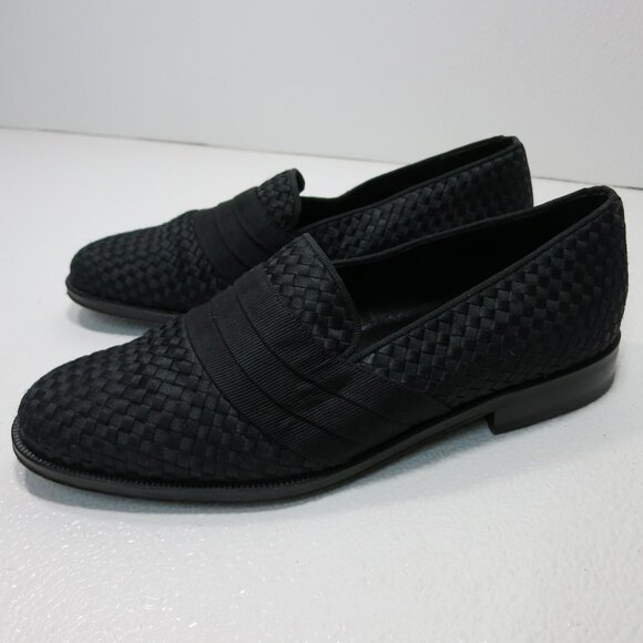 Saks Fifth Avenue | Shoes | Saks Fifth Avenue Cloth Dress  display picture 1